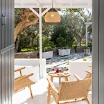 Chanos Luxury Paros